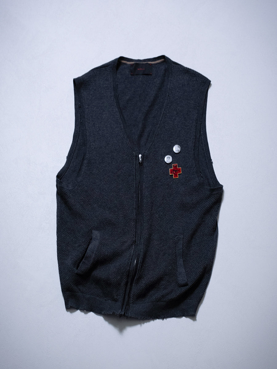CRUNCH Pin Zip-up Vest